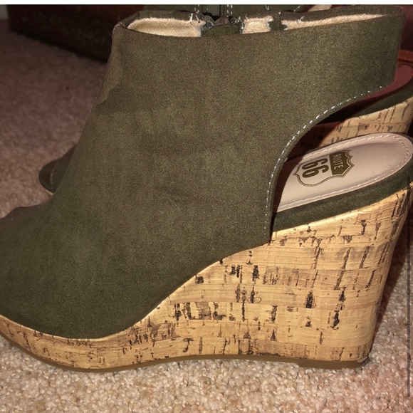 Route 66 Olive Green Wedge Felt Suede Sandals - Picture 2 of 5